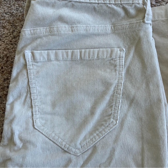 Hollister High-Rise Cream Pants - Picture 5 of 5